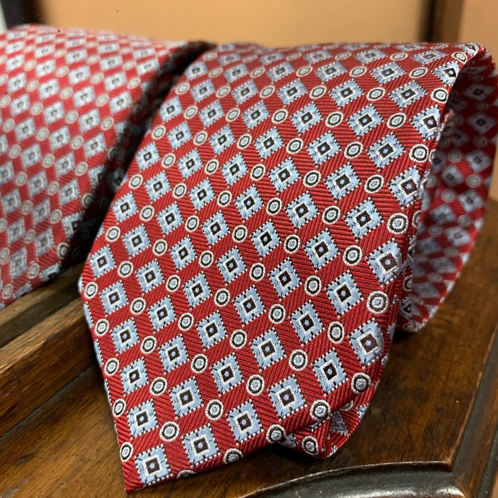 Men Diamond Tie Burgundy